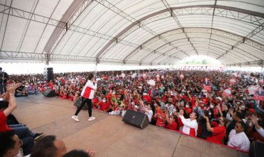 “แพทองธาร”นำทัพเพื่อไทย ลุยถิ่น"เนวิน"บุรีรัมย์ ชู 3 ดี ขึ้นรายได้ลดเหลื่อมล้ำ