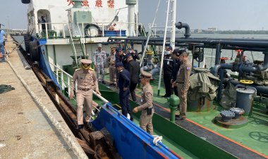 ทัพเรือภาคที่ 1 จับกุมเรือบรรทุกน้ำมันผิดกฎหมายยึดของกลางล็อตใหญ่ 7.1 แสนลิตร ควบคุม 6 ผู้ต้องหา