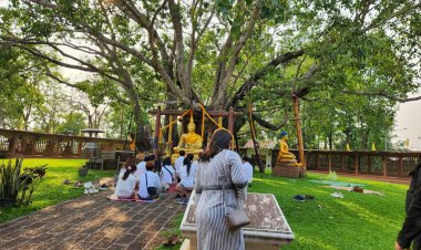 มาฆะบูชาพุทธศาสนิกชนทั่วสารทิศแห่กราบนมัสการรอยพระพุทธบาทคู่ – ต้นพระศรีมหาโพธิ์เก่าแก่ที่สุดในประเทศ
