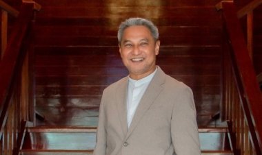 “ก้องหล้า ภูวดลอานนท์” อดีตนักจัดรายการ-เจ้าของคลื่นวิทยุ และผู้บริหาร “เวทีไท”ผันตัวสร้างธุรกิจ “ภูฟ้าเอ็นเตอร์ไพรส์” ช่วยให้ “เลิกยาเสพติดอย่างปลอดภัย”