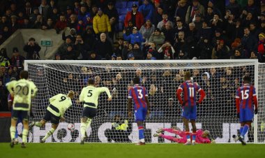 "ฮาลันด์"กดจุดโทษ"แมนฯซิตี้"บุกเฉือน"พาเลช"จี้"อาร์เซนอล"เหลือ 2 แต้ม