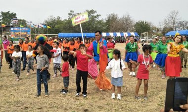 แด๊นซ์กระจาย!ลุงวัย 62 ปีเต้นสุดเหวียงแข่งหนูน้อยวัย 5 ขวบสีสันแข่งกีฬาต้านยาเสพติด