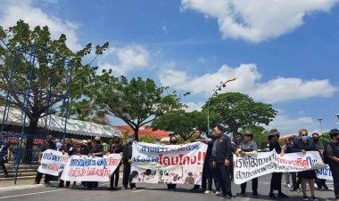 กลุ่มตัวแทนสมาชิกสหกรณ์ออมทรัพย์ครูปัตตานีแต่งชุดดำร้องผู้ว่าฯเอาผิดคณะกก.บางคนส่อทุจริตเงินหาย 70 ล้าน