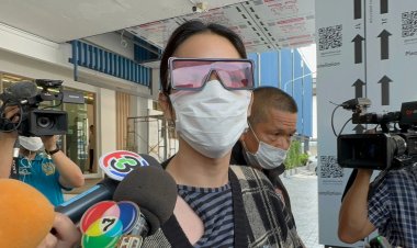 ฝากขังศาลอาญาค้านประกัน "นารา เครปกะเทย" คดีฉ้อโกงกล่องสุ่ม