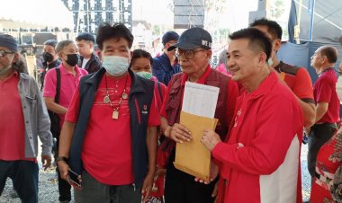 เพื่อไทย"อยุธยา"ป่วน!เสื้อแดงบุกเวทีปราศรัยร้อง "หมอชลน่าน"เปลี่ยนตัวผู้สมัครเขต3