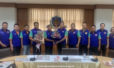 “ดร.เด่น”ประชุมสมาคมกำนัน ผู้ใหญ่บ้าน เน้นย้ำ! เลือกตั้ง ส.ส.ต้องวางตัวเป็นกลาง