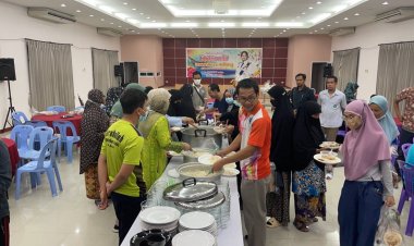 ผู้ว่าฯปัตตานีเปิดจวนเลี้ยงละศิลอดและร่วมละหมาดตะรอเวี้ยะตลอดทั้งเดือนรอมาฎอน