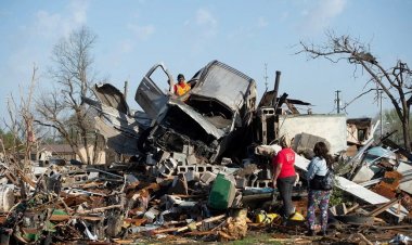 บ้านเรือนพังยับ!พายุลมรุนแรงหอบทอร์นาโดถล่มรัฐมิสซิสซิปปียับ เสียชีวิตแล้วอย่างน้อย 23 ศพ