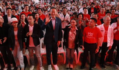 เพื่อไทยเปิดรายชื่อ 100 ปาร์ตี้ลิสต์ คนดังมาเพียบ ‘สุชาติ ตันเจริญ-เมียบิ๊กกี่-ลูกธาริต'ติดโผ