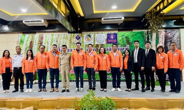 กองทุนประกันชีวิตเข้าร่วมโครงการ 1 ภาค 1 ผลิตภัณฑ์ “กรมธรรม์ประกันภัยยางพารา” ชุมพร