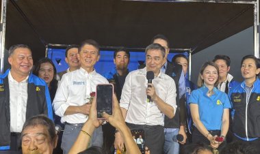 กองเชียร์ล้นพระราม 8 แห่ฟัง "อภิสิทธิ์"ขึ้นเวทีปราศรัยครั้งแรก ลั่นแม้ไม่ลงเลือกตั้งก็ยังอยู่ปชป.