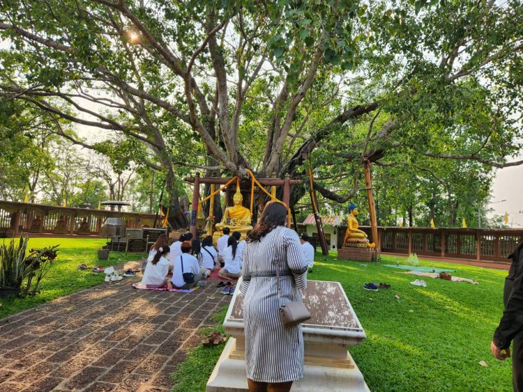 มาฆะบูชาพุทธศาสนิกชนทั่วสารทิศแห่กราบนมัสการรอยพระพุทธบาทคู่ – ต้นพระศรีมหาโพธิ์เก่าแก่ที่สุดในประเทศ