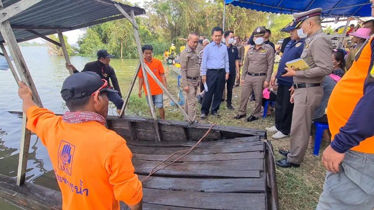 ดับแล้ว 4 ศพเซ่นแพข้ามฟากล่มกลางแม่น้ำมูล เด็กชาย 11 ปี ยังคงสูญหาย