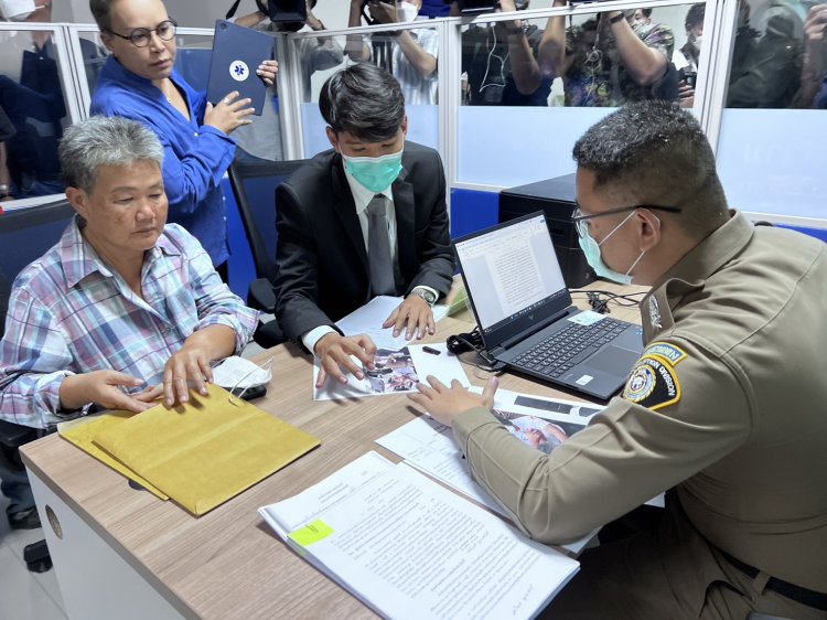 "ป้าวันทนา" เข้าแจ้งความเอาผิด กับชุดจับกุม 4 ข้อหา ขณะนายกรัฐมนตรีลงพื้นที่ตรวจงานที่บ้านโป่ง จ.ราชบุรี