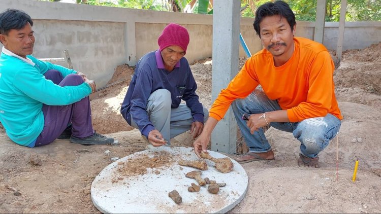 ฮือฮา!ชาวบ้านเสิงสางขุดหลุมสร้างส้วมพบวัตถุโบราณเพียบเร่งแจ้งศิลปากรเข้ามาตรวจสอบ