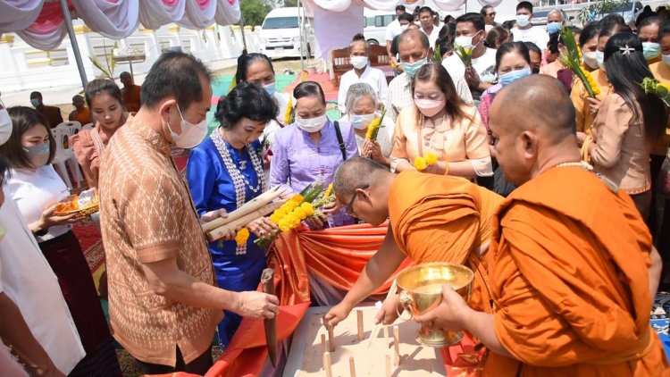 ศรีสะเกษบูมเที่ยวเชิงศาสนาสร้างพระพุทธไสยาสน์บรรพรตที่วัดศรีสมบูรณ์รัตนาราม