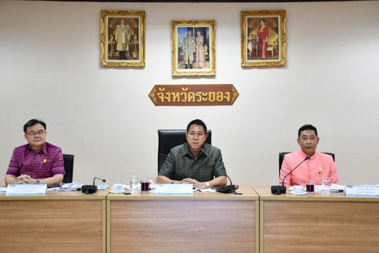 3 ผู้ว่าฯประชุมกรอ.กลุ่มจังหวัดภาคตะวันออก 1 เพื่อแก้ไขปัญหาทางเศรษฐกิจทุกมิติ