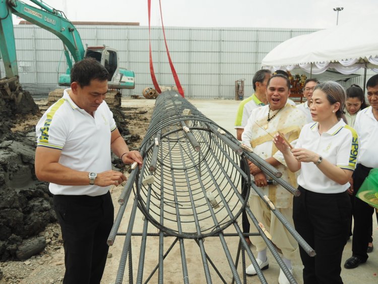 "ชนม์สวัสดิ์ อัศวเหม" ประธานพิธียกเสาเอก โครงการก่อสร้างอาคารสำนักงานเทศบาลนครสมุทรปราการ