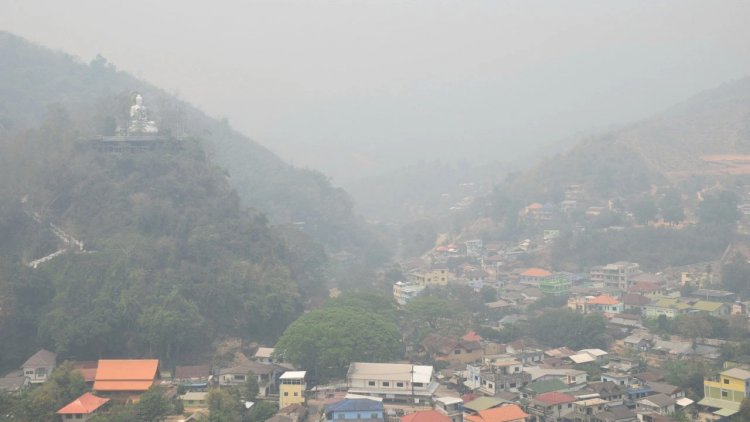 ภาคเหนือสำลักควันพิษ!ฝุ่น PM 2.5 พุ่งเกินมาตรฐานหลายพื้นที่ เตือนกลุ่มเสี่ยงงดกิจกรรมที่โล่งแจ้ง