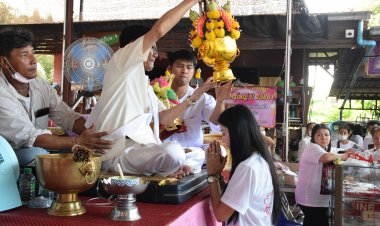 ศิษย์ล้นสำนักสักยันต์ชื่อดัง อาจารย์ ประเวศน์ คงเอียด งานพิธีไหว้ครู  "หลวงปู่หน่าย" ปีที่ 34