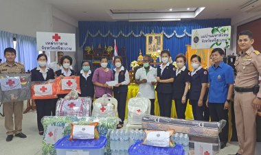 ผู้ว่าฯศรีสะเกษมอบสิ่งของพระราชทานมูลนิธิราชประชานุเคราะห์ในพระบรมราชูปถัมภ์ เพื่อช่วยเหลือผู้ประสบอัคคีภัย