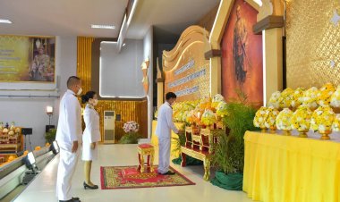 ผู้ว่าฯศรีสะเกษประธานในพิธีถวายราชสักการะเนื่องในวันจักรี 6 เมษายน