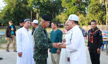 ผบ.ฉก.นราธิวาส พบปะสานสัมพันธ์ผู้นำศาสนาห้วงเดือนรอมฎอนอันประเสริฐณ  มัสยิดเราฎอตุลญันนะห์