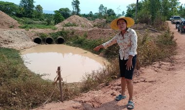 ชาวปราจีนบุรีเรียกร้องผู้รับเหมาชุยทิ้งงานสร้างถนน 6 เดือนไม่แล้วเสร็จส่งผลให้สัญจรไม่ได้