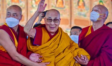องค์ดาไลลามะ ออกแถลงการณ์ขอโทษสังคมโลกกรณีคลิปไวรัลจูบเด็กชายอินเดีย