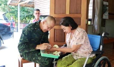 เยี่ยมรดน้ำขอพร มอบความห่วงใย และให้กำลังใจ ป้านิ่ม หญิงแกร่ง แห่งอำเภอสุไหงปาดี