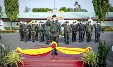 “ผู้บัญชาการกองกำลังสุรนารี มอบใบประกาศเกียรติคุณแก่กำลังพลดีเด่น รอบ 6 เดือน ประจำปี 2566 ”