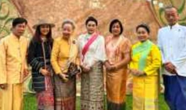 เจ้าสุรีย์ ณ เชียงใหม่ และ มาดามหยก ปธ.พรรครวมแผ่นดิน ร่วมพิธีสักการะกู่เจ้าหลวงเชียงใหม่