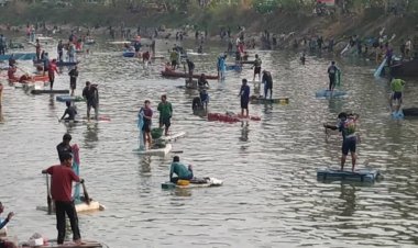 นักล่าปลานับพัน!!แห่ทอดแหจับปลากลางสระ สนุกสนานในเสียงเพลง