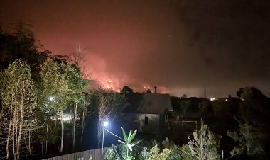 ระทึก!ไฟไหม้ป่ายาวจรดดึกหลายจุดบนเขาใหญ่ลามลงตีนเขาเขต อ.เมืองปราจีนบุรี