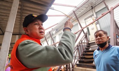 พ่อเมืองชลบุรีลงพื้นที่เยี่ยมให้กำลังใจกำลังพลค่ายนวมินทราชินี หลังพายุถล่มเสียหาย 74หลัง 3โรงเรือน