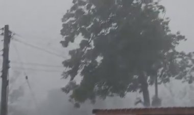 พายุฤดูร้อนถล่มโคราชหลายอำเภอมีฝนตกหนัก ลมกระโชกแรง บางแห่งลูกเห็บตก