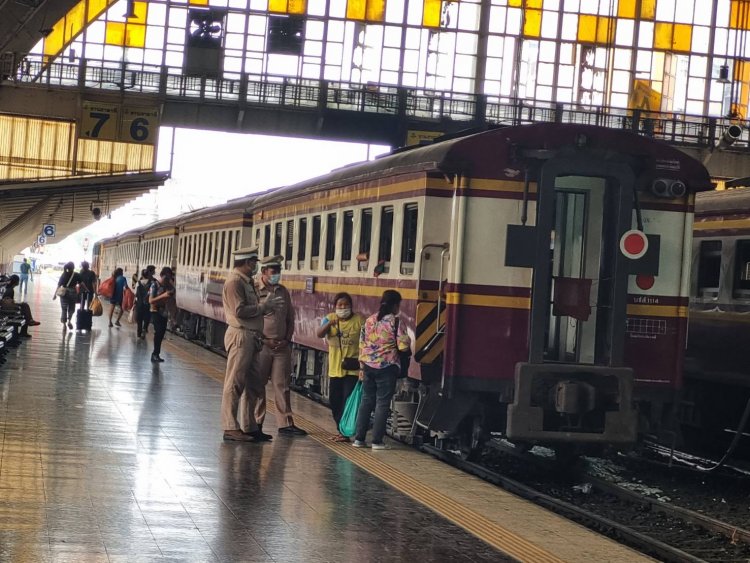 สถานีรถไฟหัวลำโพง-สายภาคตะวันออก-ชานเมืองเงียบเหงา คนแห่ไปใช้บริการสถานีรถไฟกลางบางซือแทน