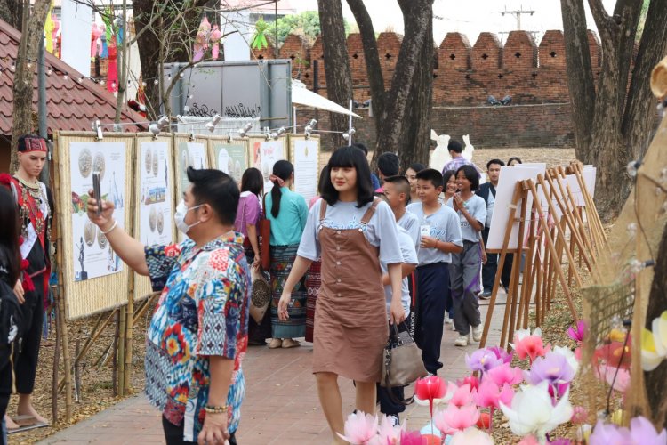 จังหวัดน่าน  ร่วมมือทุกเครือข่าย เปิดพื้นที่สร้างสรรค์ “กำแพงเมืองเก่า - คูเมืองน่าน” ต่อเนื่องทุกปี  เชื่อมโยงประวัติศาสตร์กับวิถีชีวิตคนน่าน  บันดาลใจและไอเดียสร้างเศรษฐกิจและการท่องเที่ยวที่ยั่งยืน