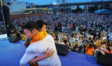 คนบางแค-สมุทรสาครแห่ฟังปราศรัย  "ธนาธร-ปิยบุตร"  ก้าวไกล ประกันความพร้อมเป็นรัฐบาล