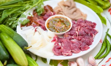 วิธีเลือกซื้อและรับประทานอาหารอย่างปลอดภัย ในฤดูร้อน