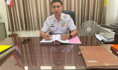 อธิบดีกรมการปกครอง มอบเครื่องหมาย "รักษาดินแดนยิ่งชีพ" ให้นายอำเภอสบเมย จ.แม่ฮ่องสอน