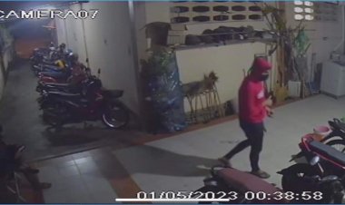 นักศึกษาสาวเศร้า!จอดรถในหอพักถูกคนร้ายย่องเงียบขโมยจยย.หลบหนีลอยนวล