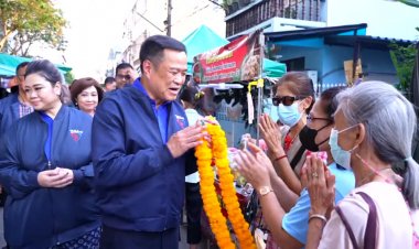 “หมอหนู” เร่งลงพื้นที่ปราศรัย ช่วยผู้สมัครของพรรคภูมิใจไทย หลังถูกโจมตีนโยบายกัญชา กระแสไม่สู้ดีนัก