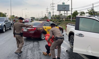 ตำรวจทางหลวงไล่ล่าแก๊งขนต่างด้าวหลบหนีเข้าเมือง ซิ่งรถหนีตำรวจกว่า 30 กม.กว่าจะยอมจำนน