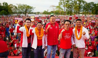 คนจันทบุรีร่วมหมื่นฟัง“เพื่อไทย”ปราศรัย ‘เศรษฐา’ เหน็บ ‘บิ๊กตู่’ ขายของไม่เป็น ‘จาตุรนต์’ย้ำต้องกาเพื่อไทย 2 ใบ