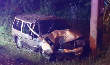 พ.ต.ท.เมาแอ๋ ซิ่งรถเสยท้ายกระบะ-พุ่งชนเสาไฟฟ้า ทำไฟดับยาวเกือบ 20 กม.