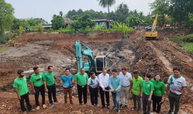 อบจ.พิจิตร เดินหน้าสร้าง 1 ฝาย 1 ตำบล ที่คลองข้าวตอกตำบลดงกลาง