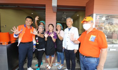 “สุวัจน์”บุกย่านหัวมังกรโคราชชั้นใน มั่นใจ โคราชโนมิกส์ ถูกใจ ประทับใจชาวเมืองย่าโม