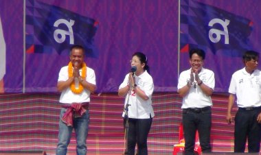 หญิงหน่อยลุยหาเสียงช่วยผู้สมัคร ส.ส.มุกดาหารโค้งสุดท้ายชูนโยบายเบี้ยผู้สูงอายุ และบัตร 30 บาท