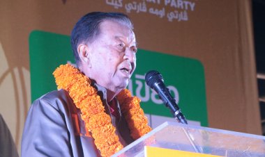 ประชาชนนับหมื่นแห่ฟังขุนพลประชาชาติปราศัยโค้งสุดท้ายลั่นผลักดันพรบ.สันติภาพแทนกฎอัยการศึก-พรก.ฉุกเฉิน